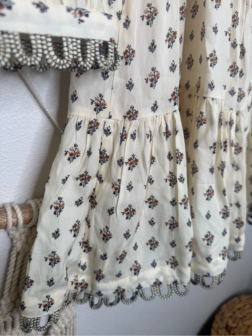 Rhode Dress Rhedyn Cream Floral Print Tie Front Stitching Accents sz 4 - Picture 7 of 9